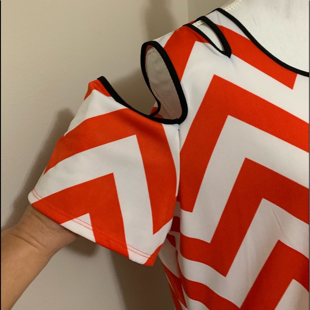 🌸🌸 Cold shoulder top